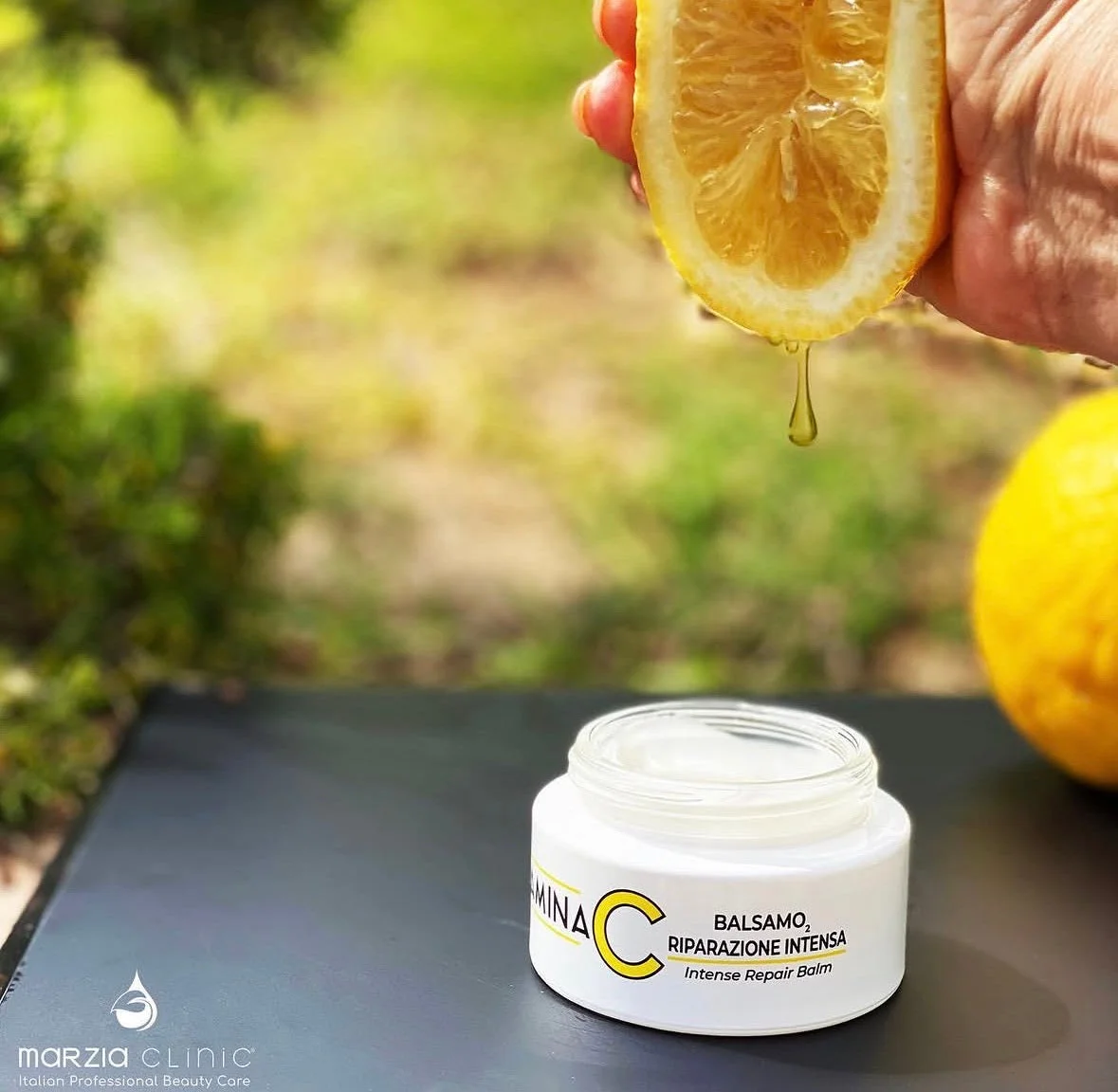 BALSAMO RIPARAZIONE INTENSA CON NIACINAMIDE